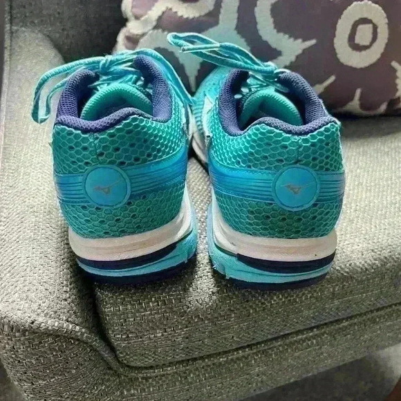 Minzuno E8 teal shoes size 9.5 womens - Picture 7 of 11